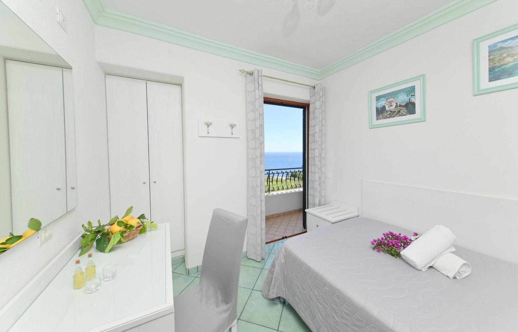 Villa Eleonora, Un Angolo Di Paradiso Ad Ischia Sant'Angelo  ภายนอก รูปภาพ