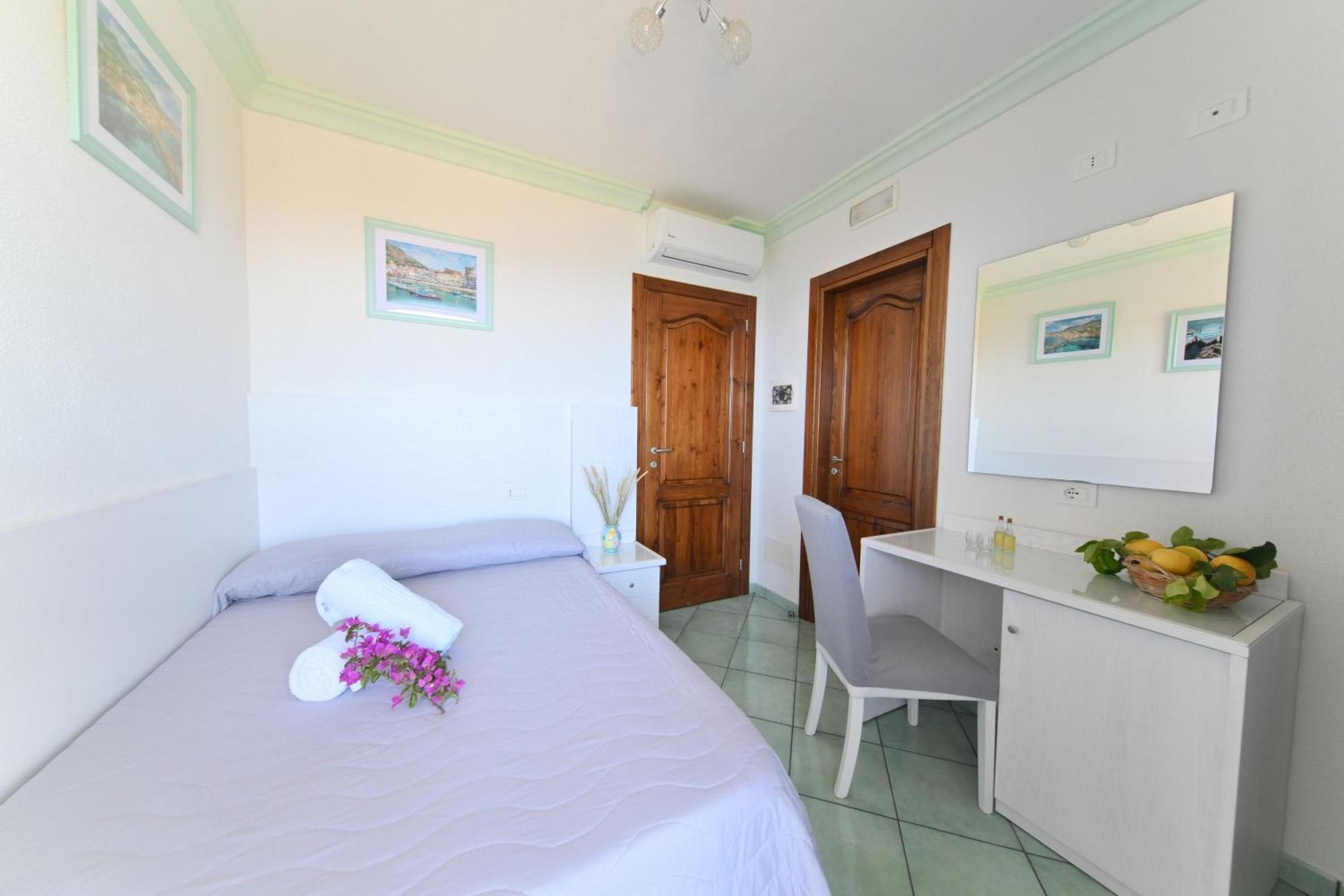 Villa Eleonora, Un Angolo Di Paradiso Ad Ischia Sant'Angelo  ภายนอก รูปภาพ
